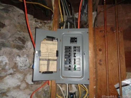 85 Brightwood Ave, Torrington CT 06790-5010 exterior