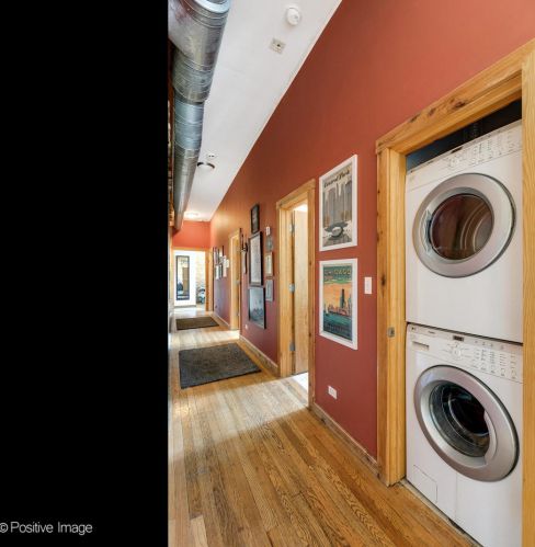 1631 Pratt Blvd, Chicago IL 60626-4133 exterior