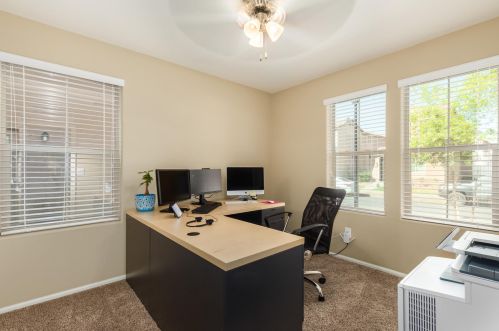 1947 77th Gln, Phoenix AZ  85035-5061 exterior