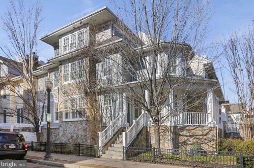 2859 11th St, Arlington, VA 22201-2829