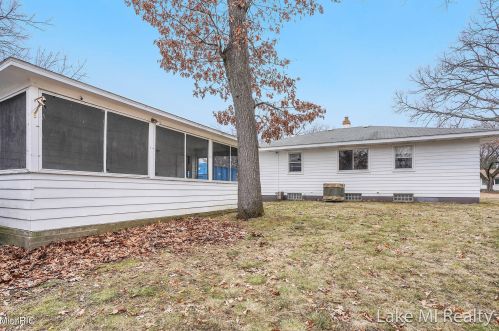 4078 Flamingo Ave, Wyoming MI exterior