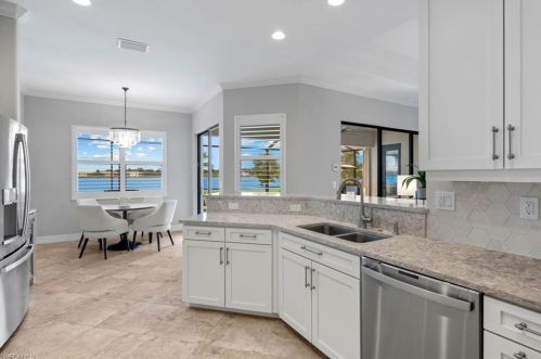 10070 Biscayne Bay Ln, Naples FL 34120-3754 exterior