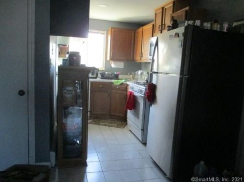 32 Evergreene, Wallingford CT  06492-2974 exterior