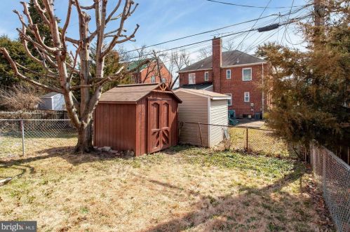 2022 21 St, Arlington VA 22201-3607 exterior