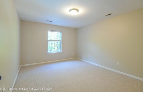 5 Markus Ct, Jackson Twp NJ  08527-2886 exterior