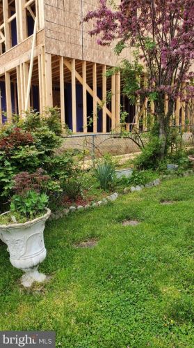 1922 Capitol Ave, Washington DC  20002-1702 exterior