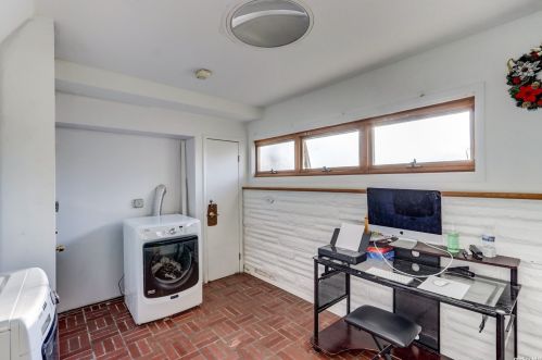 45 Greenfield Ln, Commack NY 11725-1414 exterior