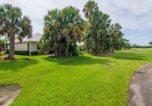441 Fairway Lndg, Fort Pierce FL  34986-2168 exterior