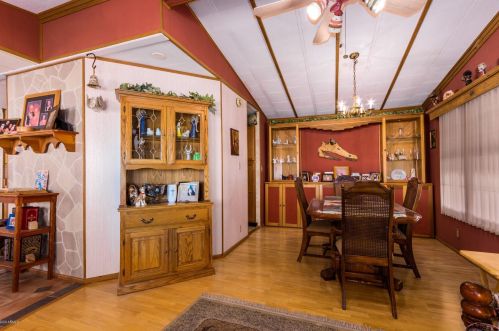 1609 Betty Elyse Ln, Phoenix AZ 85032-4297 exterior