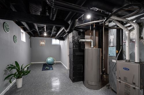 5946 40th St, Milwaukee WI  53209-3923 exterior