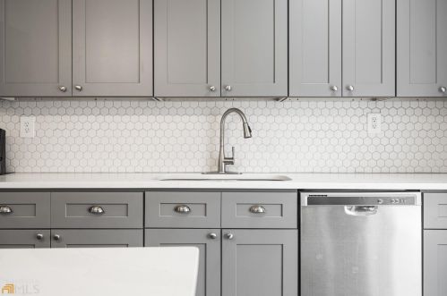 16 Eugenia St, Atlanta GA 30318-0026 exterior