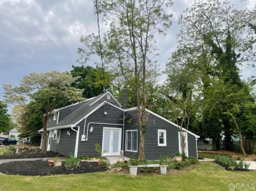 37 Sunrise Rd, Old Bridge NJ  08857-1435 exterior