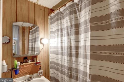 107 Tuttle Ave, Trenton NJ 08629-1403 exterior