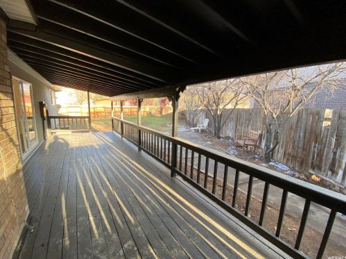 830 Ponderosa Dr, Sandy UT 84094 exterior