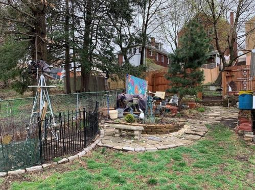 1633 Creedmoor Ave, Pittsburgh PA 15226-2439 exterior