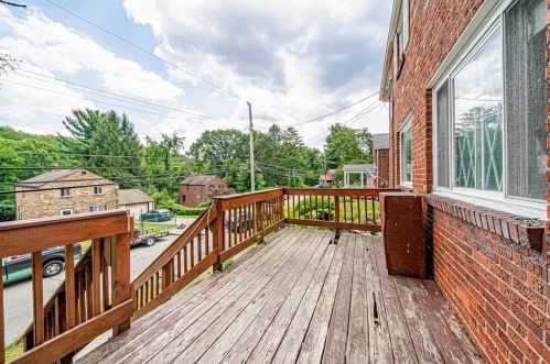 127 Richland Dr, Pittsburgh PA 15235-4413 exterior