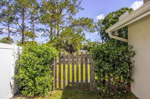 16155 Gardendale Dr, Tampa FL 33624-1132 exterior