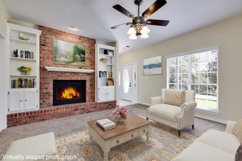 208 Ashworth Dr, Austin TX 78746 exterior