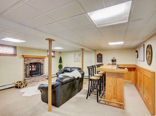 343 Gillette St, Huntington Station NY 11746-7028 exterior