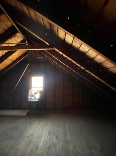 2835 37, Milwaukee WI 53215-3512 exterior