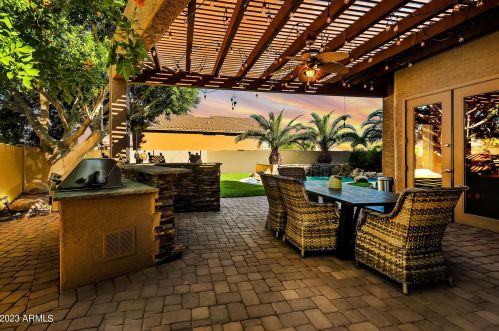 16003 9th Pl, Phoenix AZ  85022-3107 exterior