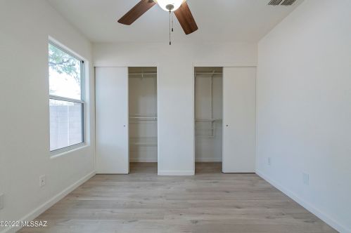 6419 Sunrise Vly Dr, Tucson AZ 85706-4979 exterior