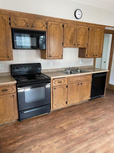 1814 Kenwood Blvd, Milwaukee WI  53211-3005 exterior