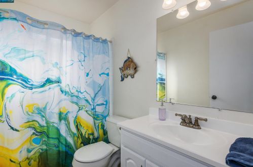 3650 Dormer Ave, Concord CA 94519-1645 exterior