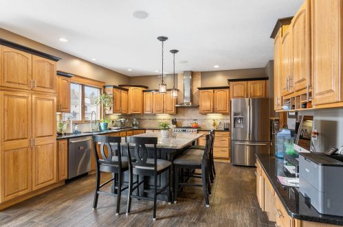 1061 Robinhood Dr, Meskegon MI  49445-2075 exterior