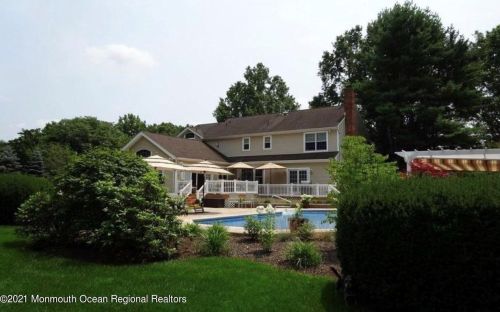 26 Brasch Blvd, Middletown NJ 07748-3161 exterior