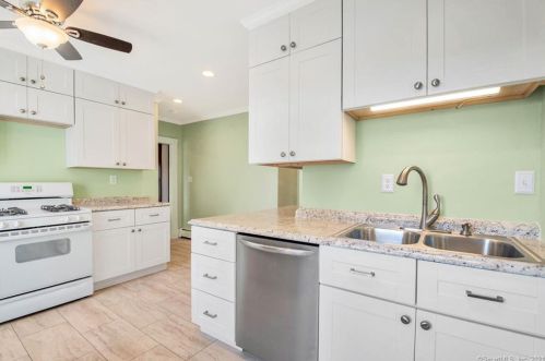 40 Commonwealth Ave, New Britain CT 06053-2913 exterior