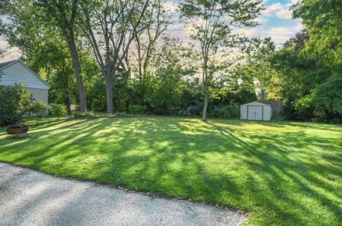 214 Keller Ave, Waukegan IL 60085-5028 exterior