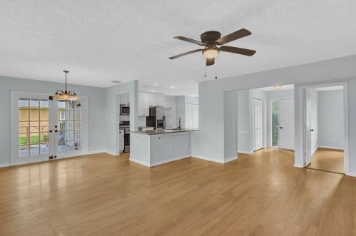 821 Walters Ter, Fort Pierce FL  34983-3962 exterior