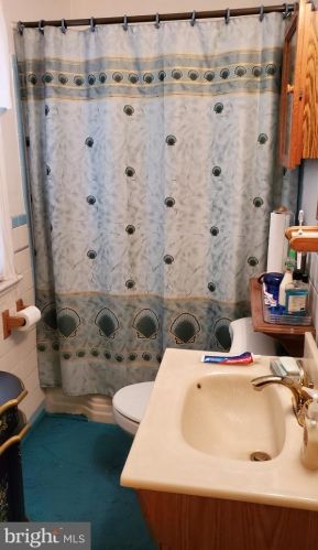 1922 Capitol Ave, Washington DC  20002-1702 exterior