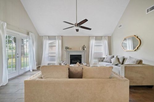 150 Golfview Dr, Montgomery TX 77356-8804 exterior