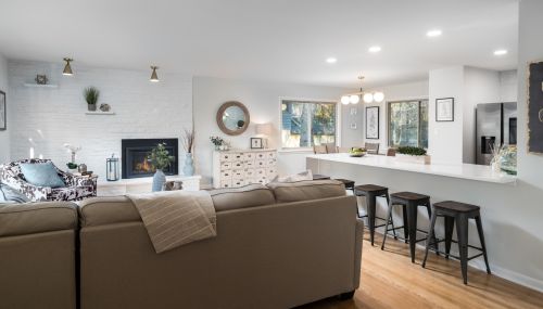 229 Bergen Dr, Milwaukee WI  53217-2308 exterior