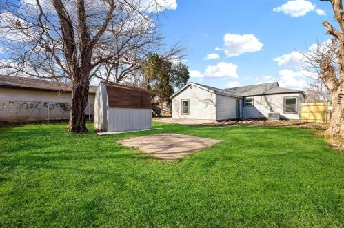 2850 Fls Dr, Dallas TX 75211-9008 exterior