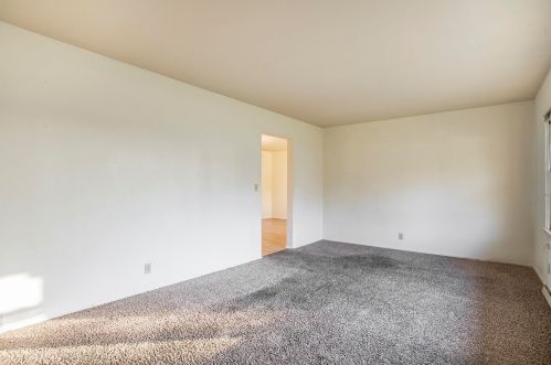 8839 Maplewood Dr, Berrien Springs MI 49103-1420 exterior