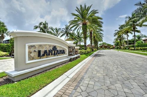 7363 Lantana Cir, Naples, FL 34119-9812