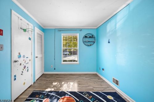 9 Rolling Hill Rd, Clinton NJ exterior