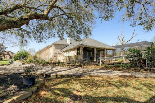 4022 Weston Dr, Fulshear TX 77441-4126 exterior