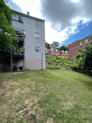 214 Southern Ave, Pittsburgh, PA 15211-1932