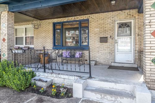 2219 Wightman St, Pittsburgh PA  15217-2065 exterior