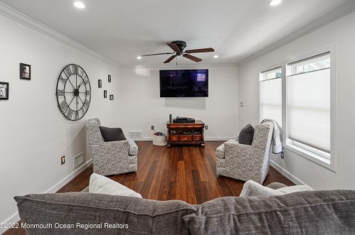 1231 Fleming Ave, Point Pleasant Beach NJ 08742-4040 exterior