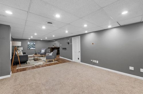 7384 Sharp Ave, Saint Louis MO 63116-3040 exterior