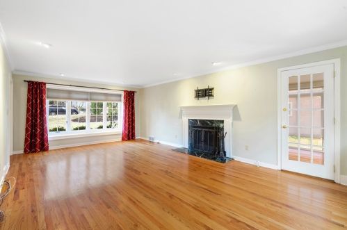 57 Locksley Dr, Pittsburgh PA  15235-5117 exterior