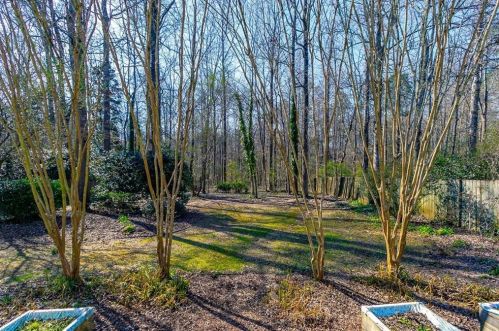 3070 Dogwood Crk Pkwy, Duluth GA 30096-7412 exterior