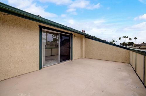 5221 Perkins Rd, Oxnard CA 93033-8358 exterior