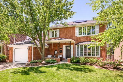 564 Linden Ave, Elmhurst, IL 60126-4029