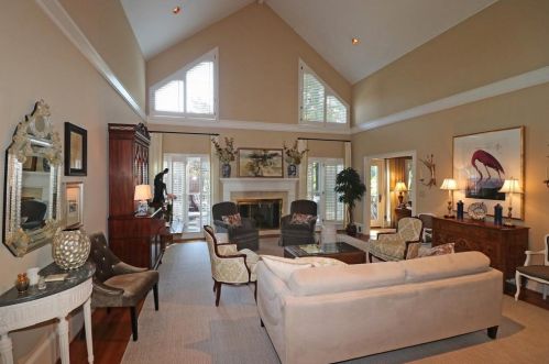 115 Grosvenor Pl, Atlanta GA 30328-4851 exterior